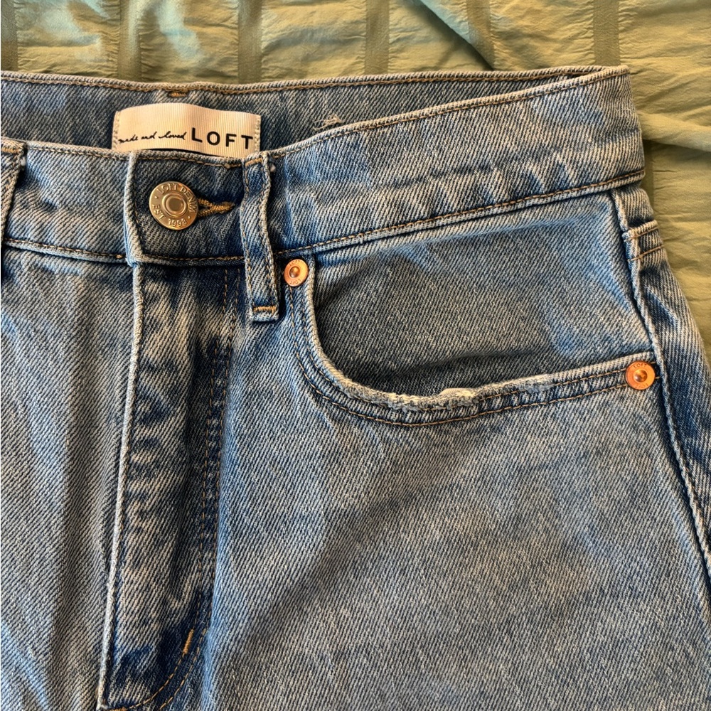 LOFT Women's Straight Light Wash Blue Jeans